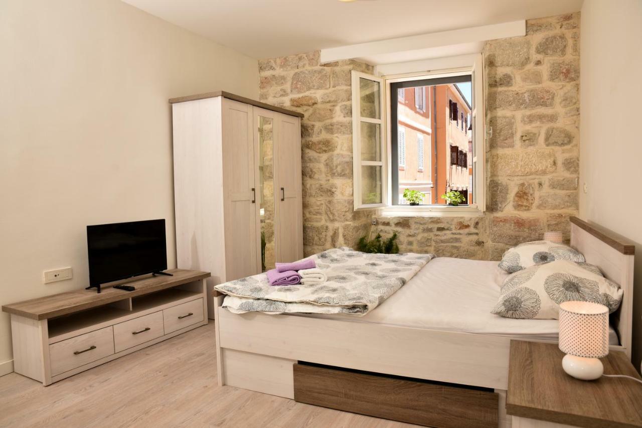 Small Escape Apartment