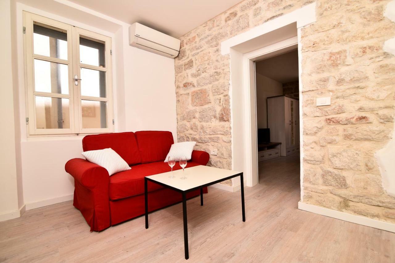 Apartment Small Escape